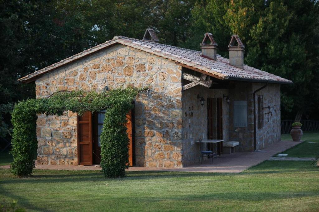 Agriturismo Eco-Bio Villa Vacasio Pitigliano Bagian luar foto